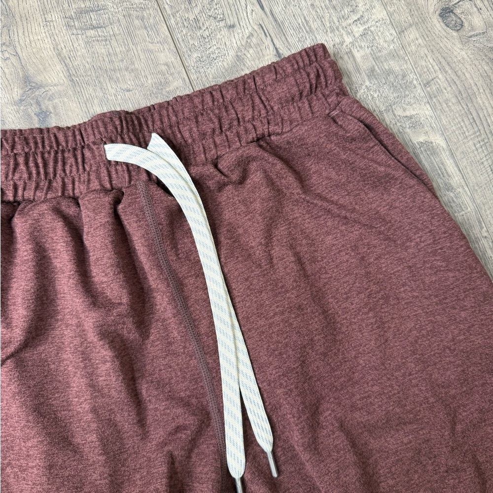 Vuori Performance Joggers Size XS ( FOR @jamie1366) - Picture 4 of 9